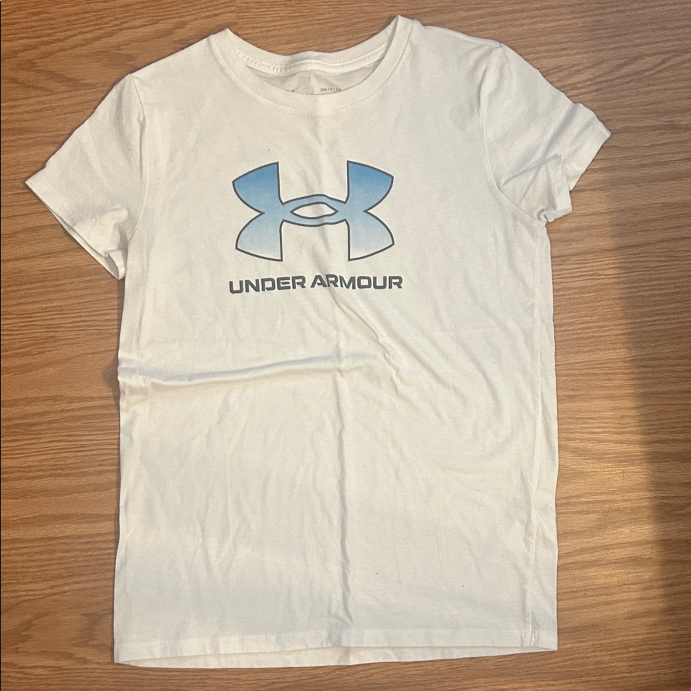 Under Armour woman’s tee with blue logo